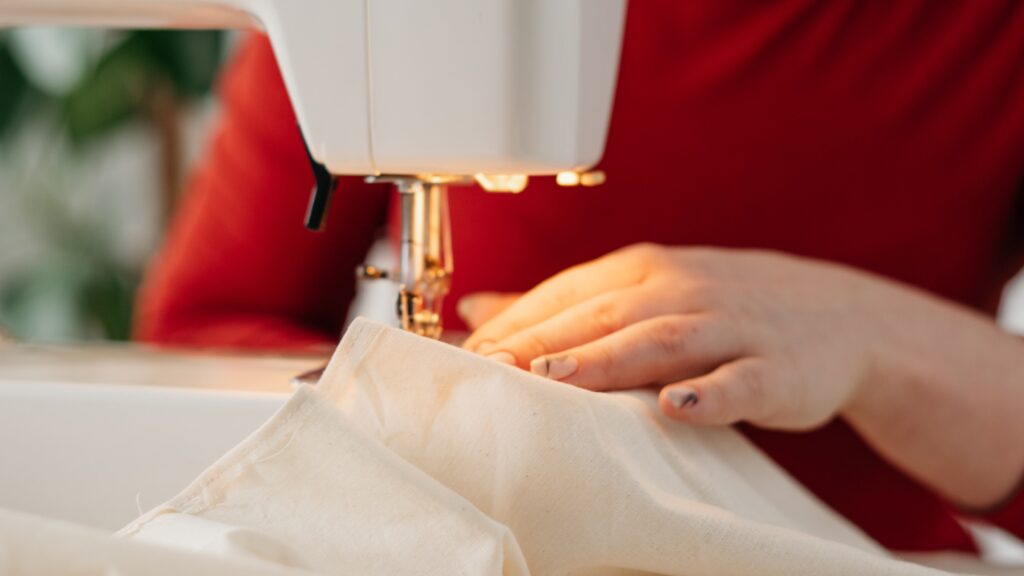 embroidery digitizing machine factory